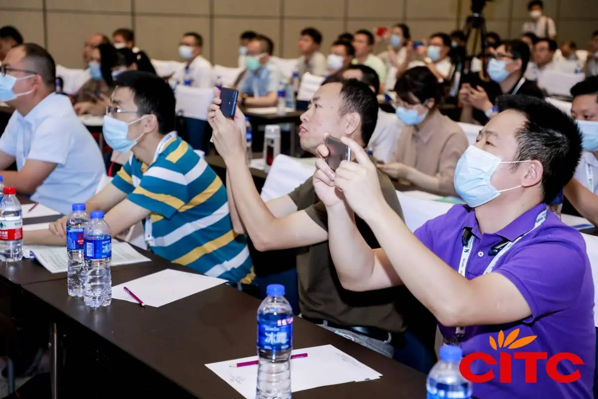 General Manager Yuan Junjie Leads Team at the 7th Green Industrial Coatings Innovation and Application Conference