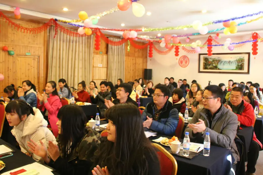 我公司2014年年终总结暨表彰大会在东钱湖召开