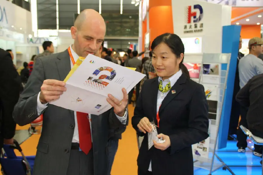 Hongda menarik perhatian media industri di China Coating Show 2013