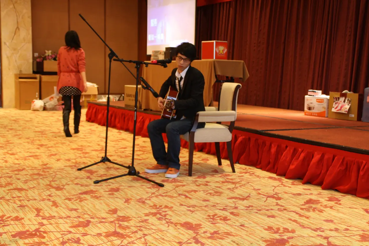 2012 Hongda Annual Summary and Awarding Meeting Was Held