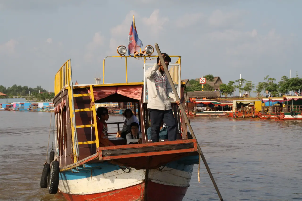 Kunjungan Hongda ke Kamboja, 2012