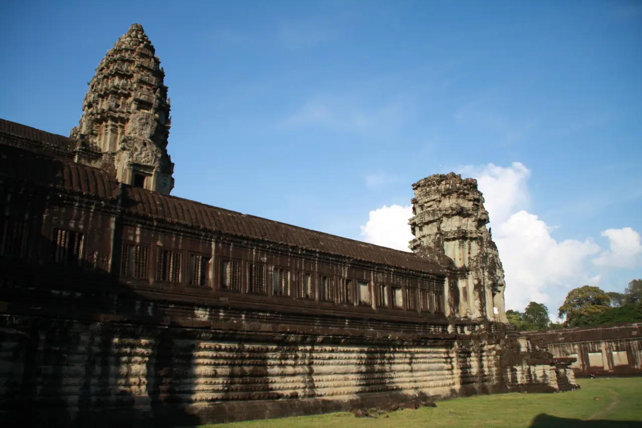 Kunjungan Hongda ke Kamboja, 2012