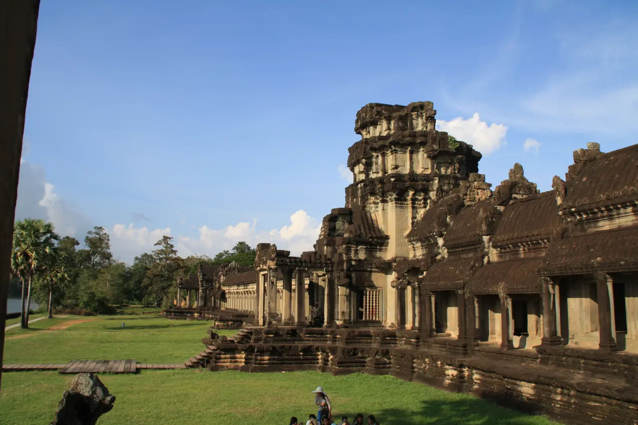 Kunjungan Hongda ke Kamboja, 2012