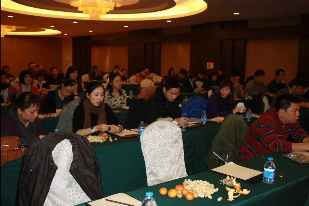 Hongda Group Holds 2011 Year-End Review and Awards Meeting in Kunshan