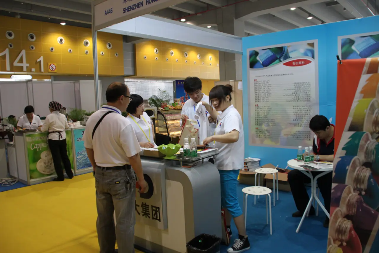 Pameran cat Guangdong